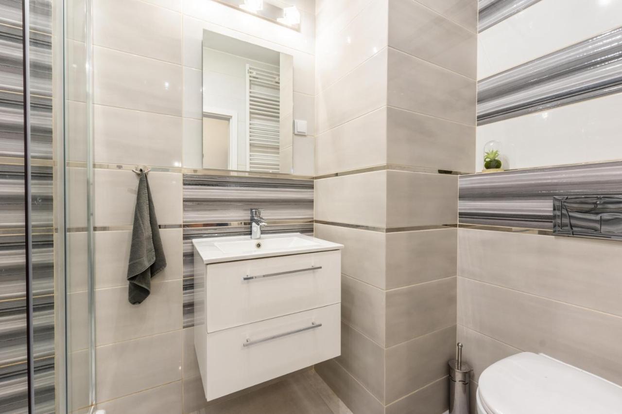 Galeria Rondo Wiatraczna Apartments วอร์ซอ ภายนอก รูปภาพ